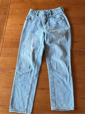 PacSun Light Wash High-Rise mom Jean Straight Leg Jeans